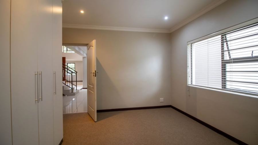 4 Bedroom Property for Sale in Beacon Bay Eastern Cape